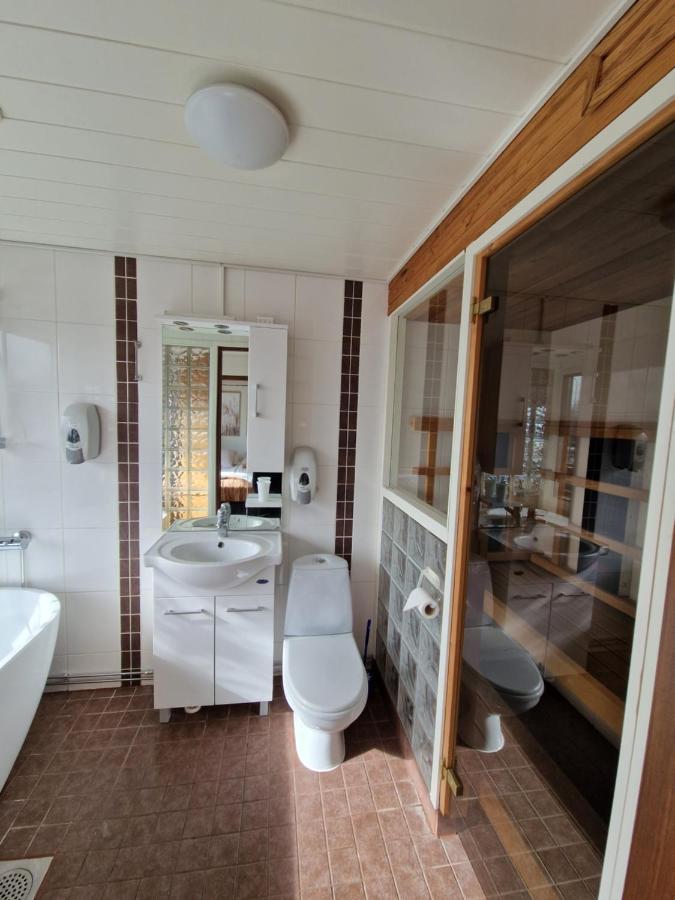 Botnia Hotel & Restaurant Kruunupyy Buitenkant foto