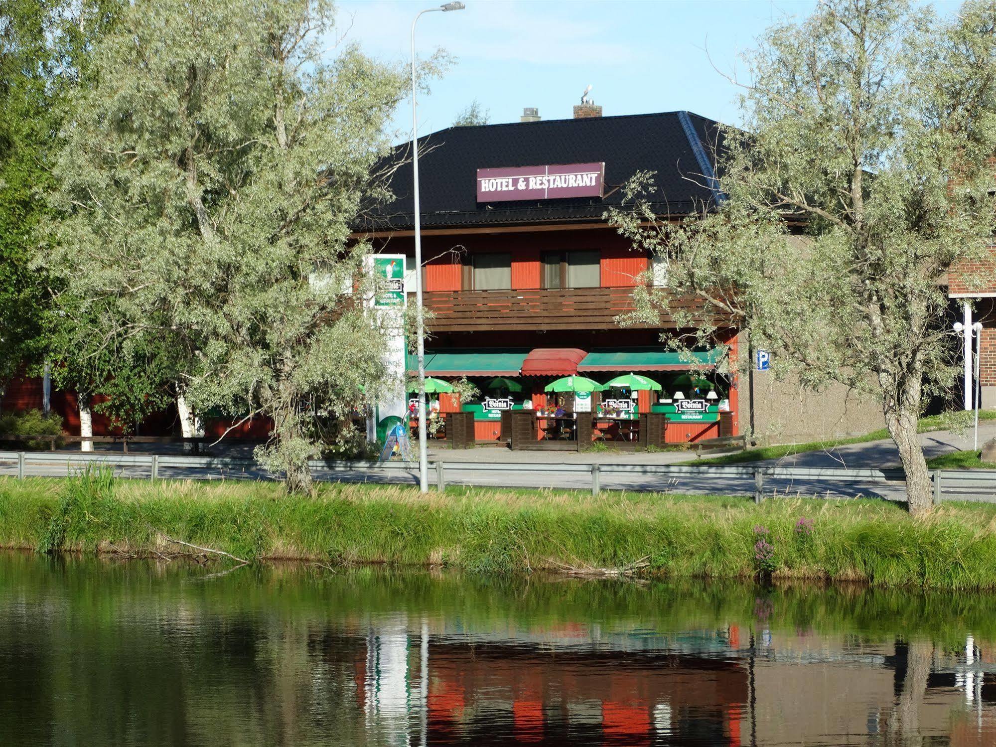 Botnia Hotel & Restaurant Kruunupyy Buitenkant foto